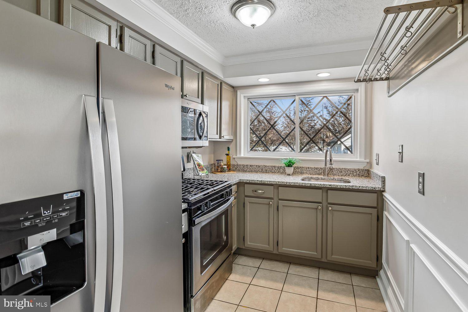 504 9th Street Laurel, MD 20707 - Photo 8 of 40