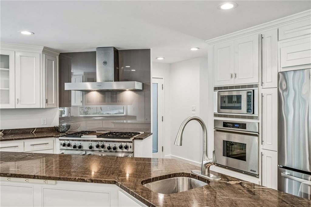 5 West Wesley Ridge Atlanta, GA 30327 - Photo 30 of 100