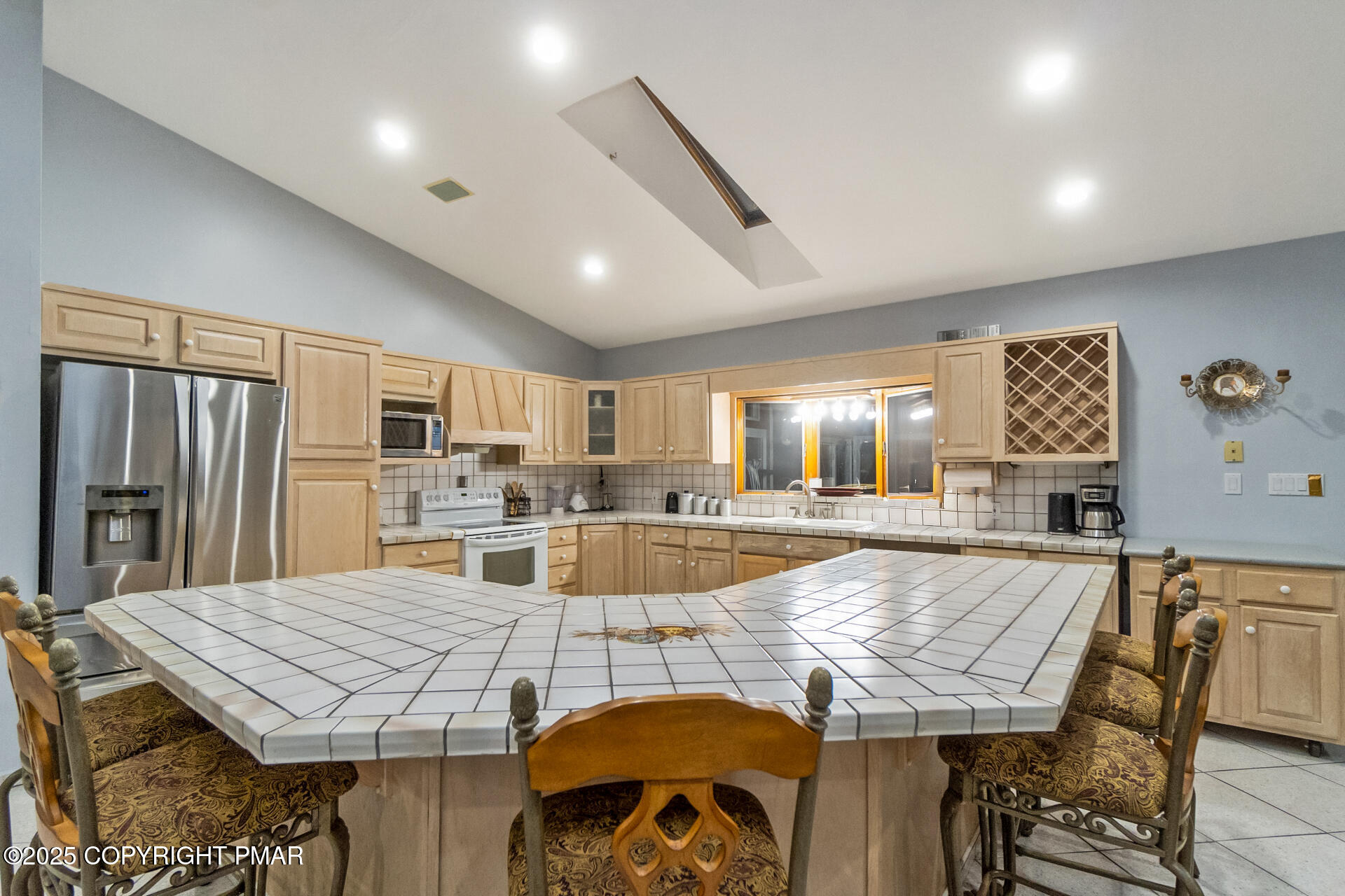 175 Winding Way Albrightsville, PA 18210 - Photo 9 of 50 a view of a dining room with furniture