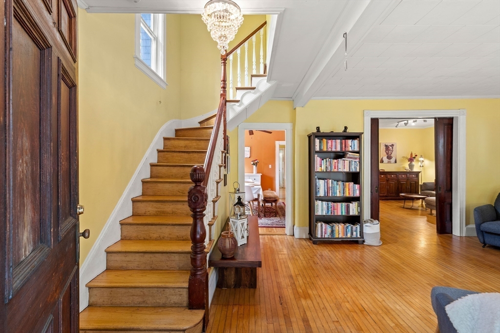 9 Sheridan Road Swampscott, MA 01907 - Photo 5 of 41