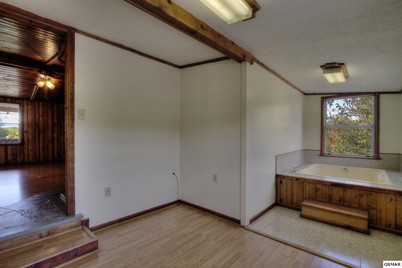 1505 Parrotts Chapel Road Sevierville, TN 37876 - Photo 21 of 36