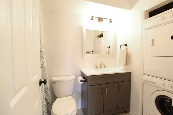 a view of empty room with window