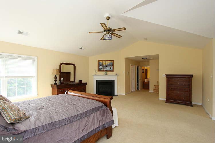 14828 Poplar Hill Road Germantown, MD 20874 - Photo 14 of 30 Bedroom (Master) 1