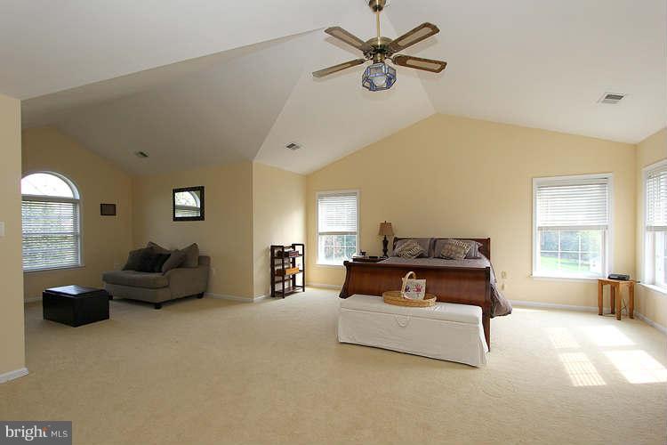 14828 Poplar Hill Road Germantown, MD 20874 - Photo 15 of 30 Bedroom (Master) 1