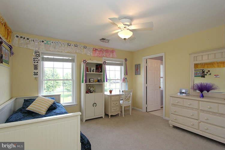 14828 Poplar Hill Road Germantown, MD 20874 - Photo 17 of 30 Bedroom 2