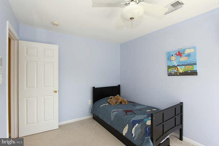 14828 Poplar Hill Road Germantown, MD 20874 - Photo 19 of 30 Bedroom 3