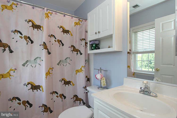 14828 Poplar Hill Road Germantown, MD 20874 - Photo 21 of 30 Bath