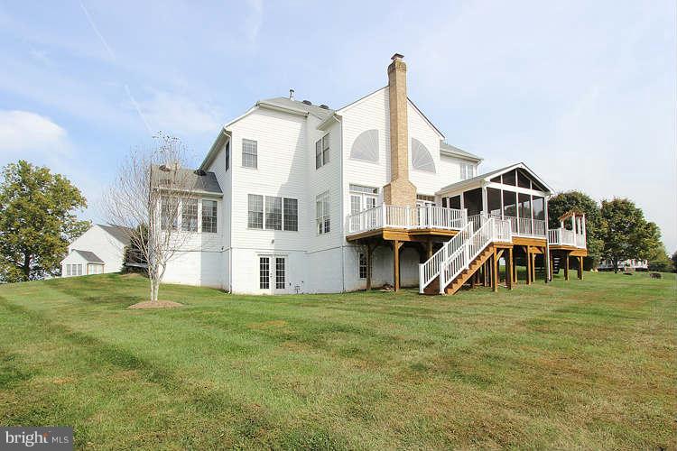 14828 Poplar Hill Road Germantown, MD 20874 - Photo 28 of 30 Exterior (Rear)