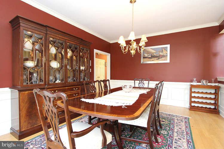 14828 Poplar Hill Road Germantown, MD 20874 - Photo 4 of 30 Dining Room