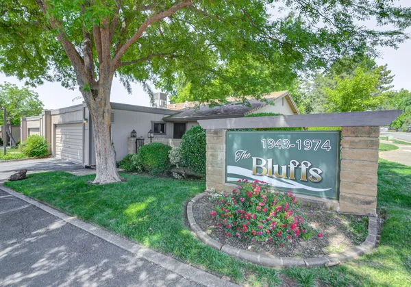 $379,900 | 1943 Bechelli Lane, Redding, CA 96002