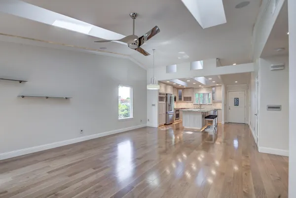 $379,900 | 1943 Bechelli Lane, Redding, CA 96002