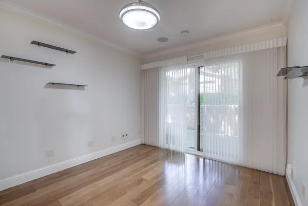 $379,900 | 1943 Bechelli Lane, Redding, CA 96002