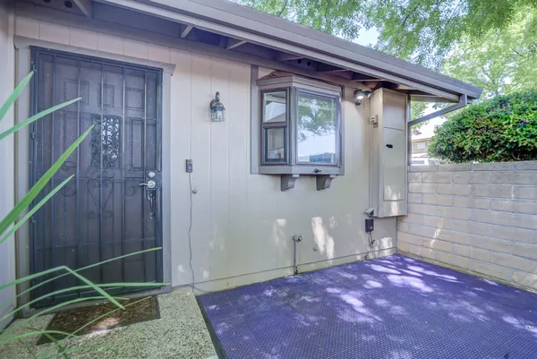$379,900 | 1943 Bechelli Lane, Redding, CA 96002