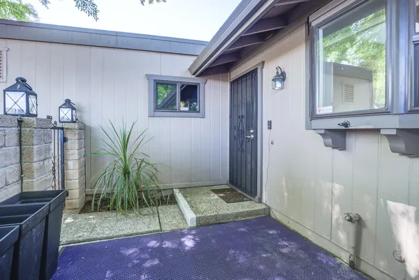 $379,900 | 1943 Bechelli Lane, Redding, CA 96002