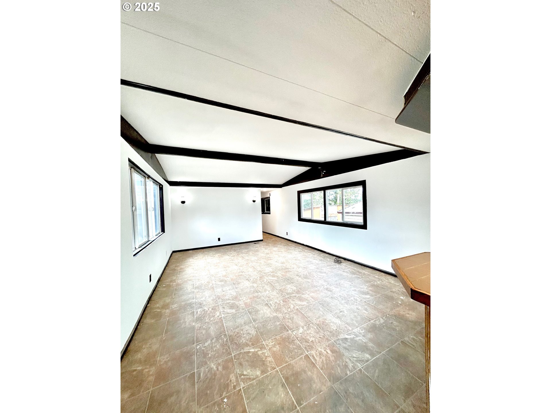 34956 Seavey Loop Road, Unit 74 Eugene, OR 97405 - Photo 6 of 13 Gallery Image 6