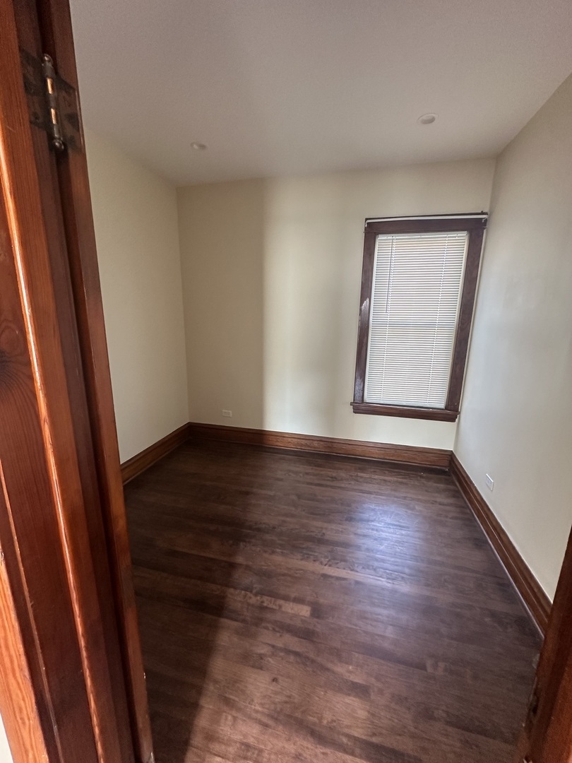 5648 West Higgins Avenue, Unit 2 Chicago, IL 60630 - Photo 5 of 11