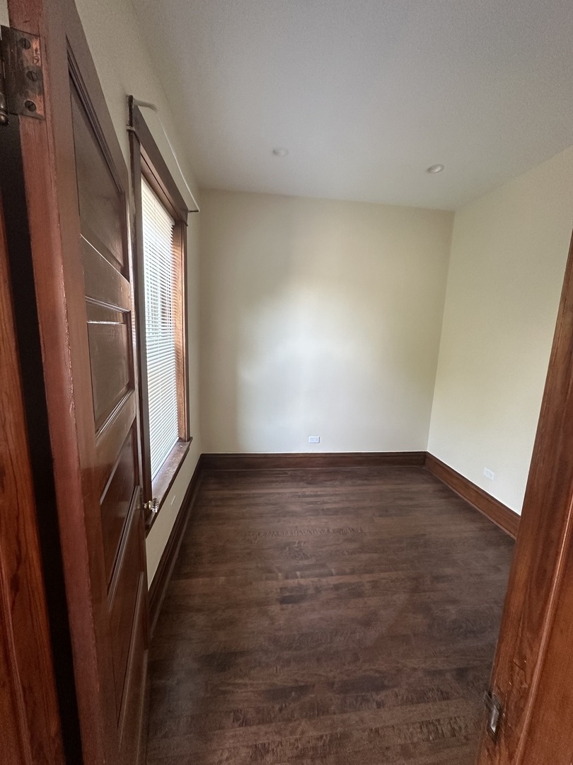 5648 West Higgins Avenue, Unit 2 Chicago, IL 60630 - Photo 6 of 11