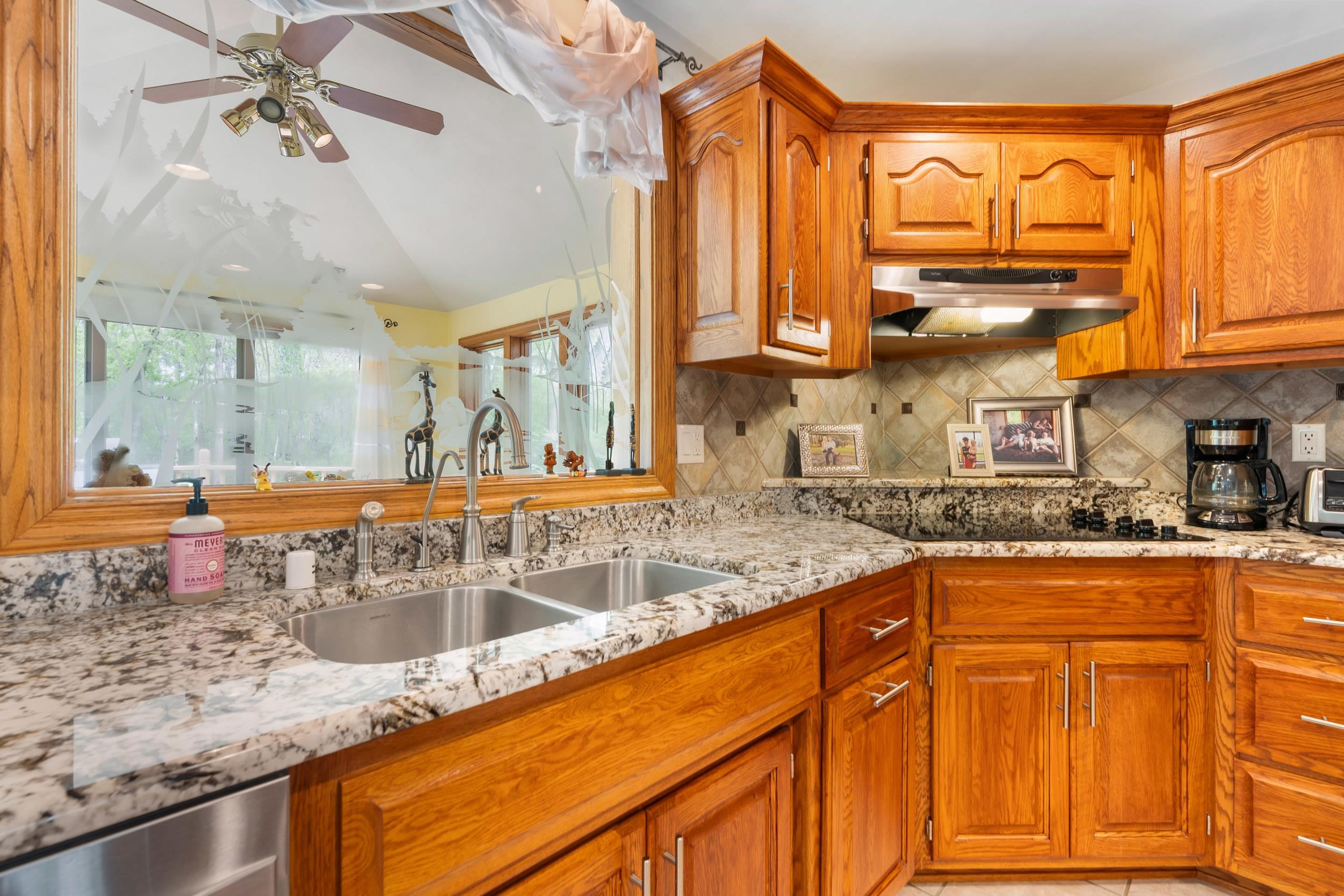 W8678 Hillview Road Hortonville, WI 54944 - Photo 10 of 68