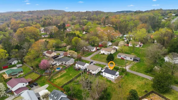 $225,000 | 219 Pine Street, Clinton, TN 37716