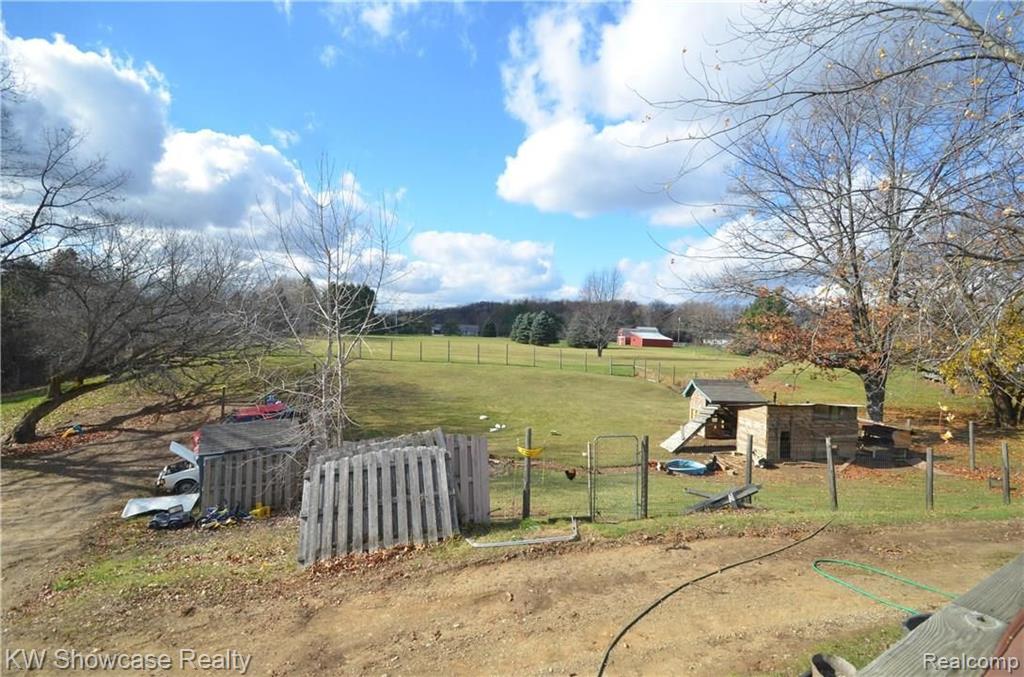 3035 North Hickory Ridge Road Highland, MI 48357 - Photo 20 of 25