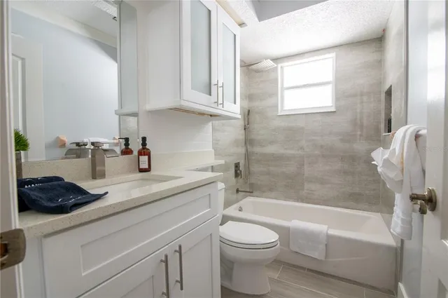 $3,000 | 6908 Arbor Oaks Circle, Bradenton, FL 34209