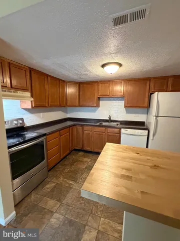 $1,800 | 6453 Union Court, Glen Burnie, MD 21061