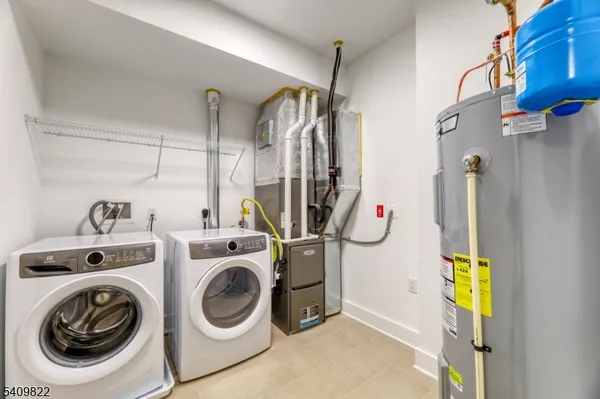 $4,200 | 15 Royal Avenue, Unit 210, Hawthorne, NJ 07506