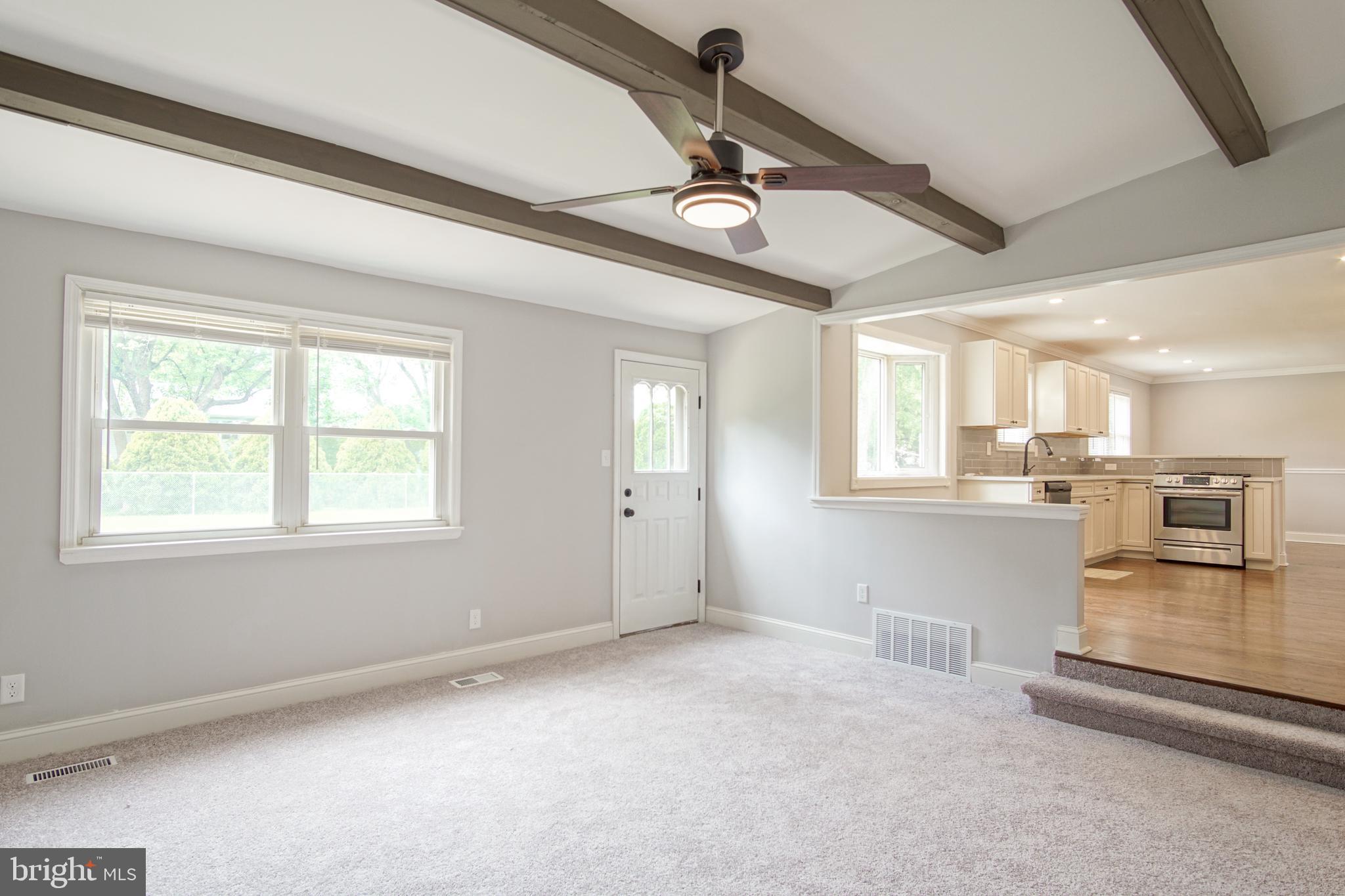 832 Wyngate Road Somerdale, NJ 08083 - Photo 12 of 33 Family Room