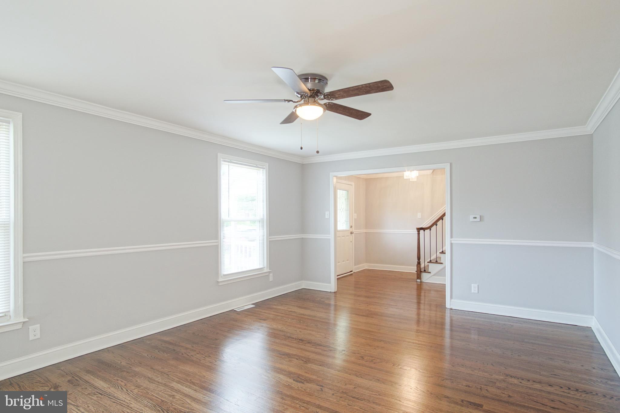 832 Wyngate Road Somerdale, NJ 08083 - Photo 16 of 33 Living Room