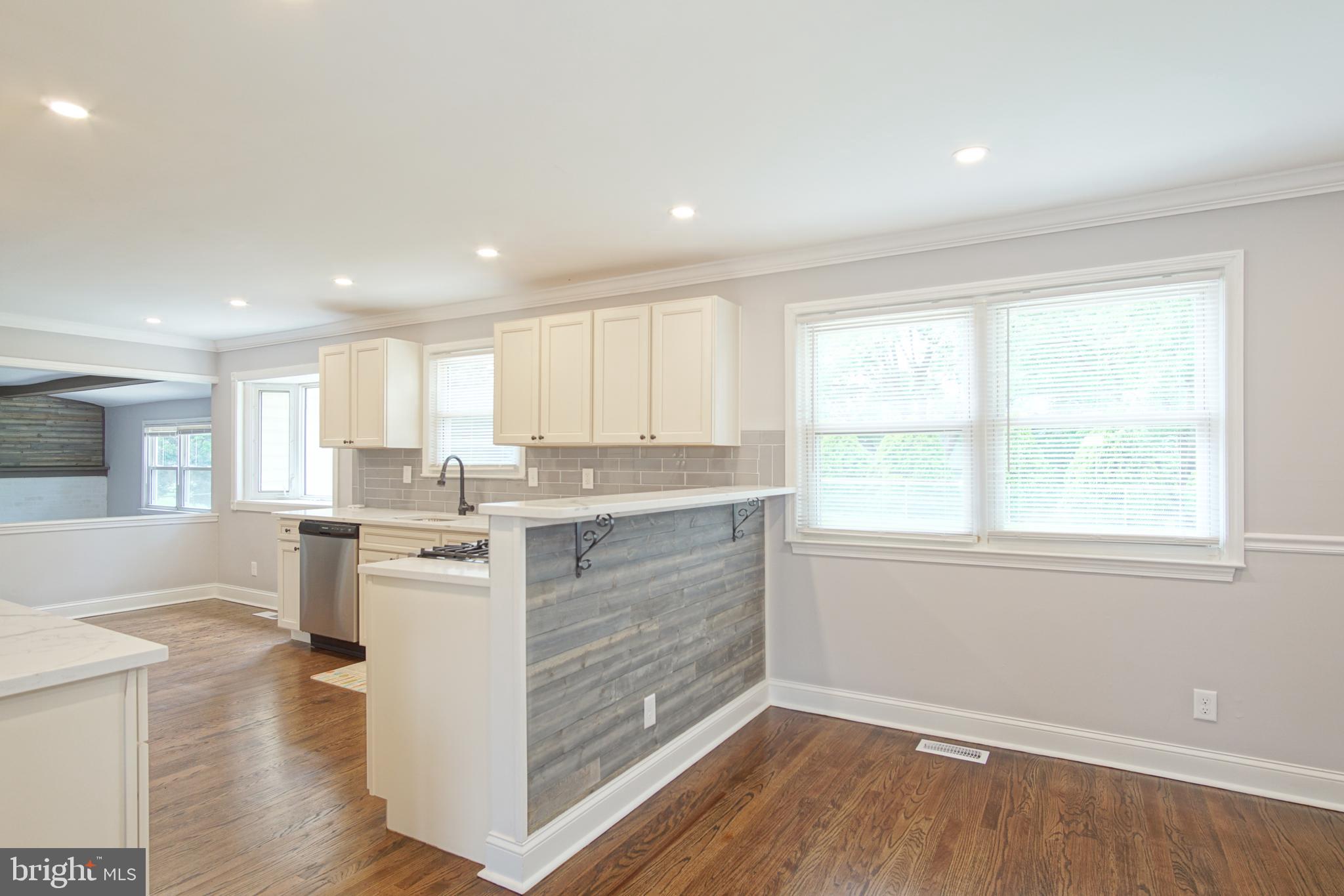 832 Wyngate Road Somerdale, NJ 08083 - Photo 9 of 33 Dining Area