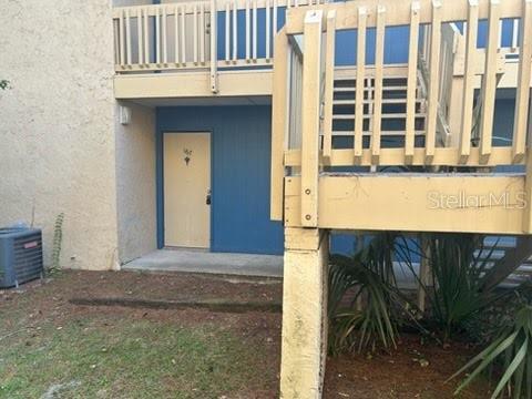 2811 Southwest Archer Road, Unit T167 Gainesville, FL 32608 - Photo 7 of 7 a front view of a house with a garden