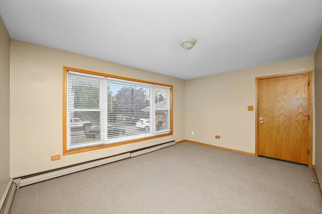 $1,900 | 6212 South Major Avenue, Unit 2, Chicago, IL 60638