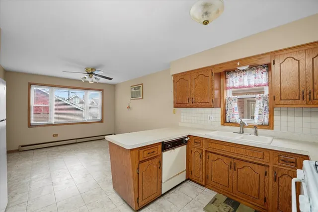 $1,900 | 6212 South Major Avenue, Unit 2, Chicago, IL 60638