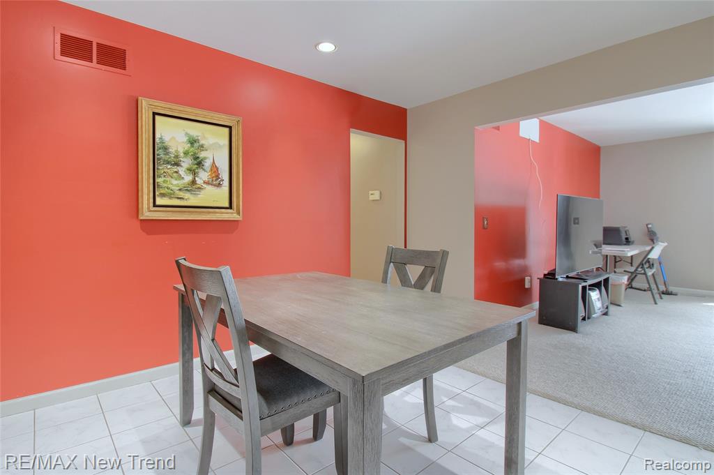 29624 Middlebelt Road, Unit 2902 Farmington, MI 48334 - Photo 11 of 29 Gallery Image 11