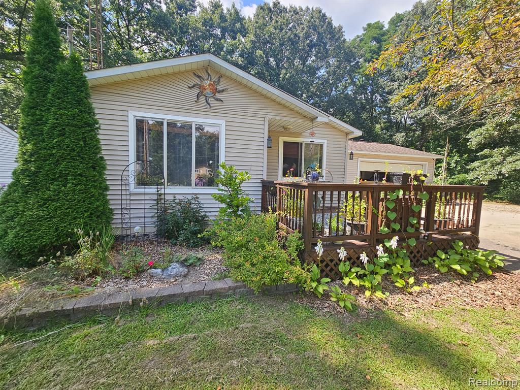 15246 Ripple Drive Linden, MI 48451 - Photo 6 of 44 Gallery Image 6