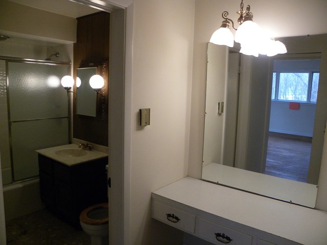 1076 Ridge Road Highland Park, IL 60035 - Photo 14 of 34 Gallery Image 14