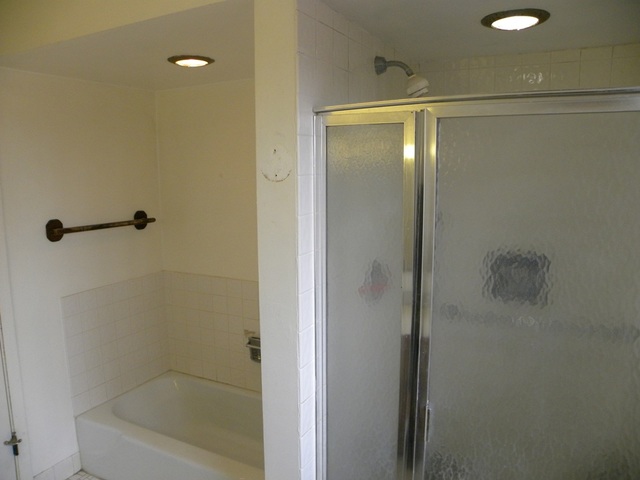1076 Ridge Road Highland Park, IL 60035 - Photo 22 of 34 Gallery Image 22
