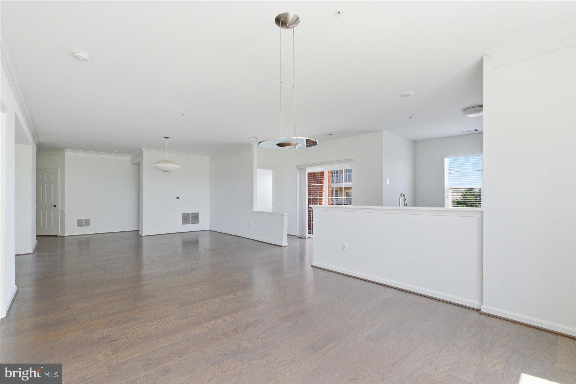 20650 Hope Spring Terrace, Unit 301 Ashburn, VA 20147 - Photo 13 of 35 Dining room