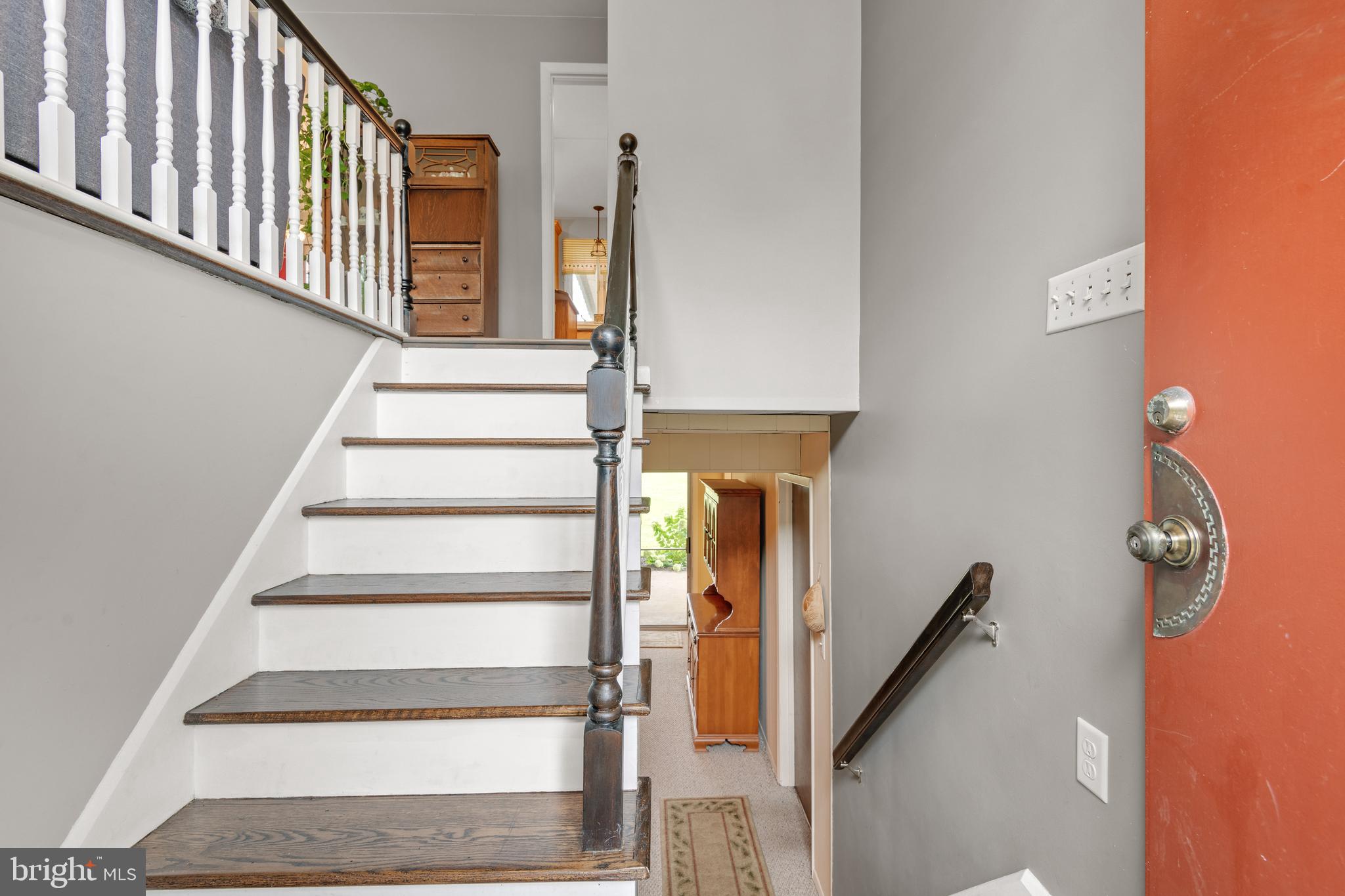 438 Biscayne Road Lancaster, PA 17601 - Photo 19 of 37 Bi-Level Stairwell