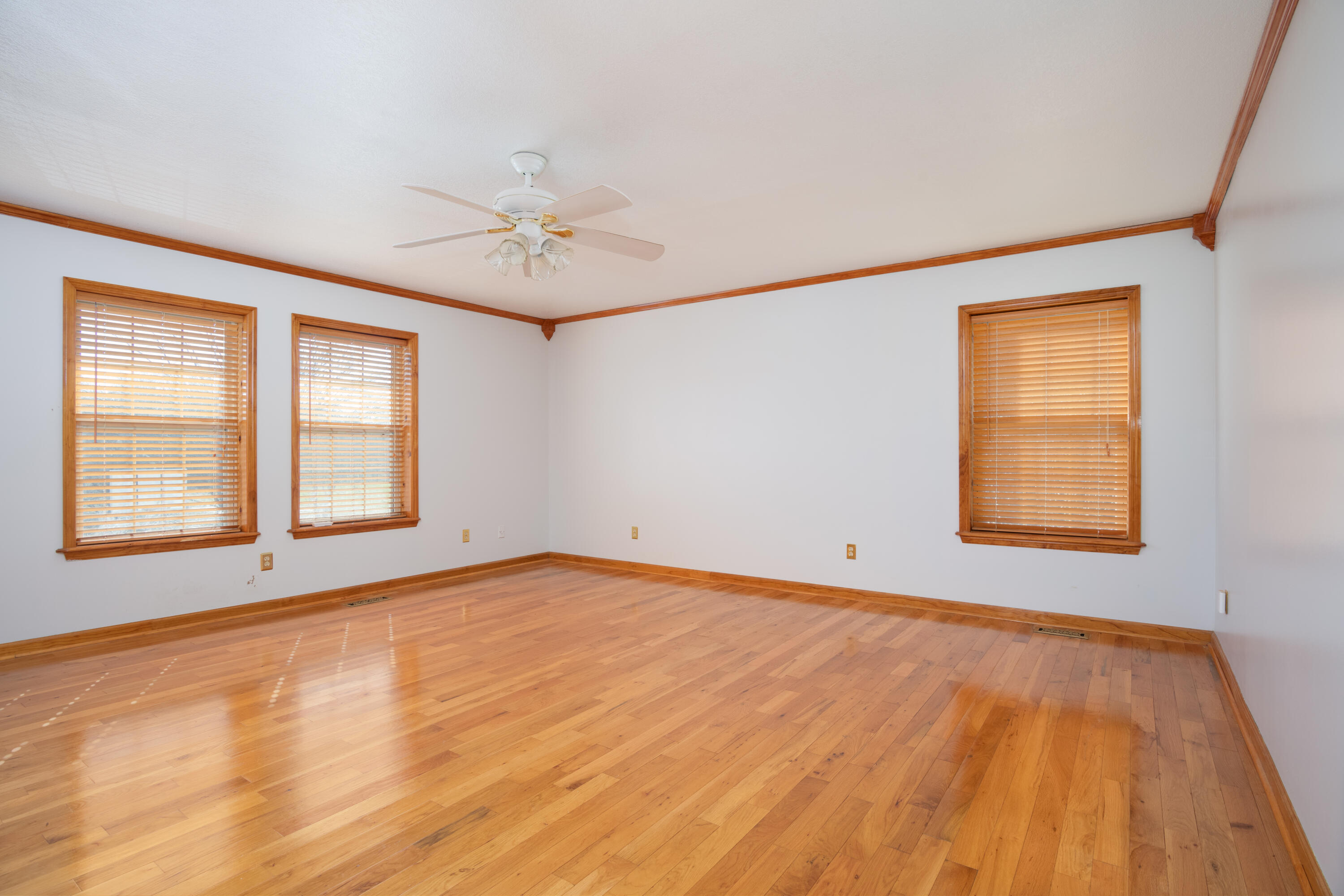 8130 Hale Road Hixson, TN 37343 - Photo 20 of 44 master bedroom