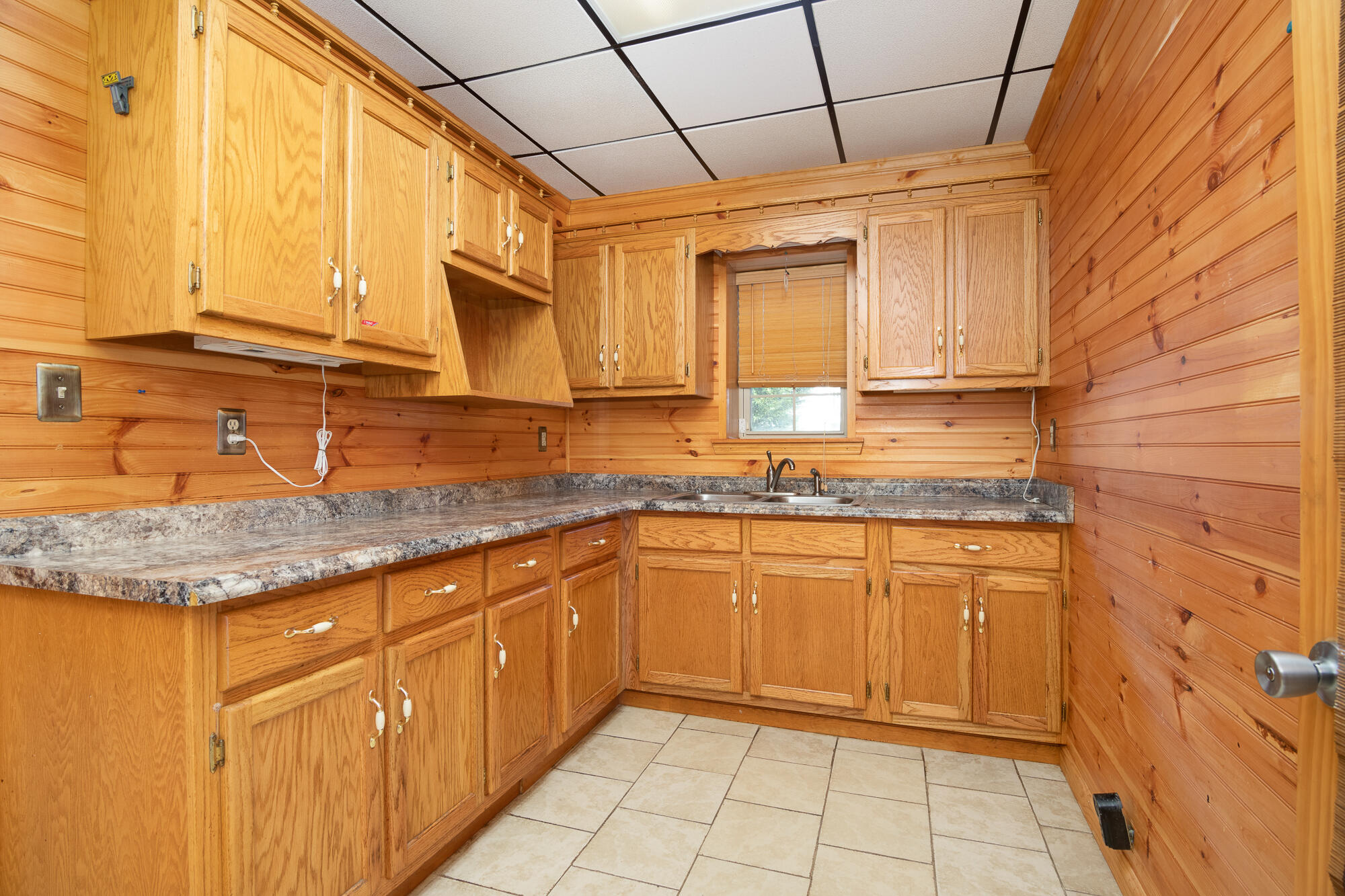8130 Hale Road Hixson, TN 37343 - Photo 31 of 44 lower kitchen 2