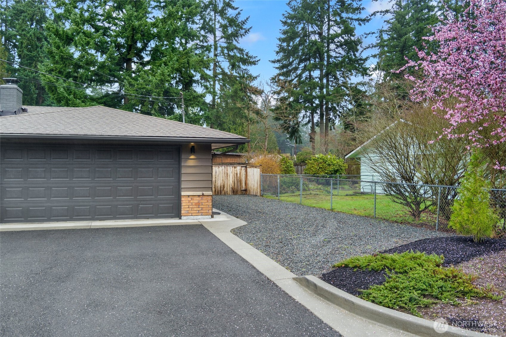 419 124th Street Southeast Everett, WA 98208 - Photo 5 of 38