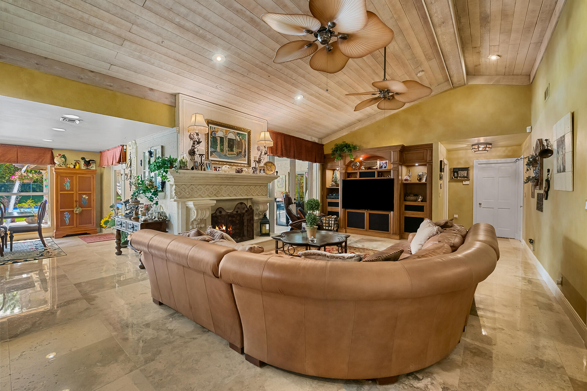 18262 Daybreak Drive Boca Raton, FL 33496 - Photo 17 of 53 Living Area