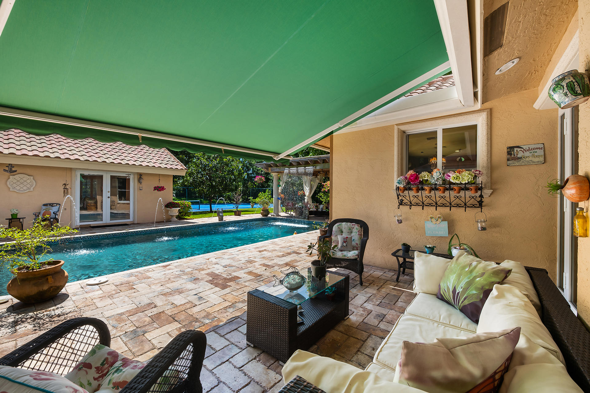 18262 Daybreak Drive Boca Raton, FL 33496 - Photo 40 of 53 Outdoor Seating Area