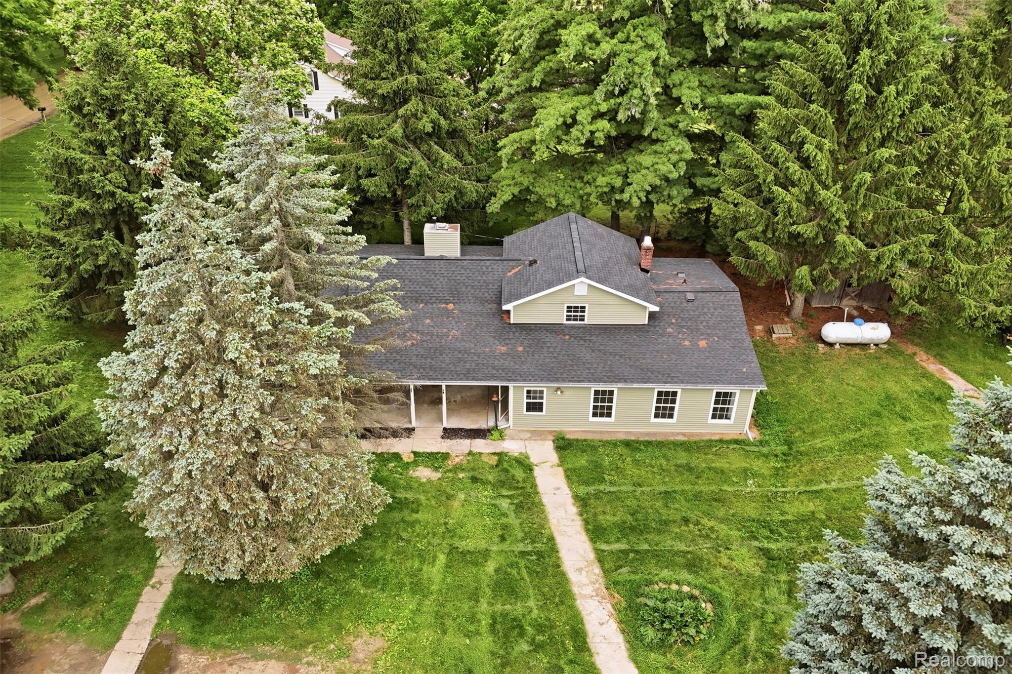 8573 West Lovejoy Road Byron, MI 48418 - Photo 34 of 41 8573 W Lovejoy Rd