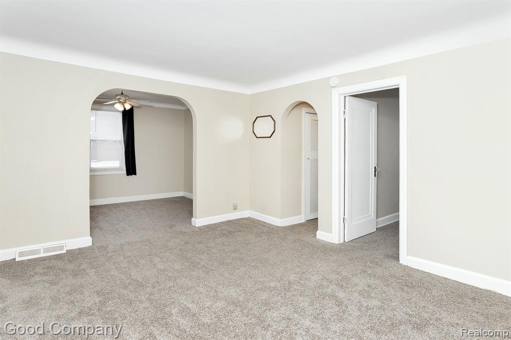 1295 East Auburn Road Rochester Hills, MI 48307 - Photo 4 of 25