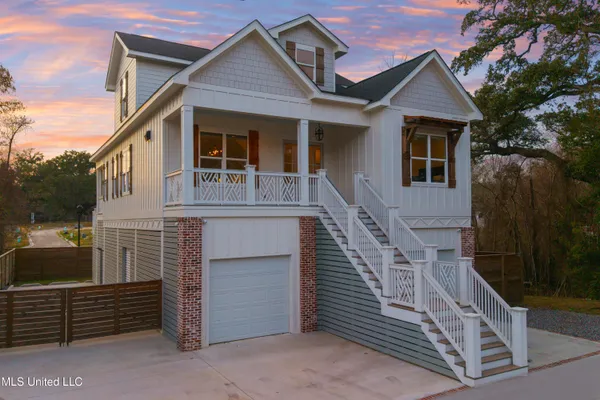 $1,550,000 | 419 Martin Avenue, Ocean Springs, MS 39564