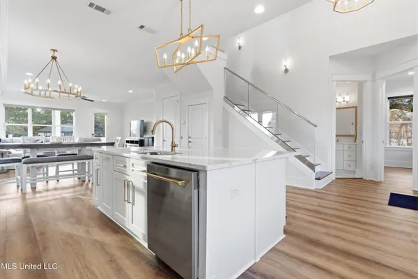 $1,550,000 | 419 Martin Avenue, Ocean Springs, MS 39564