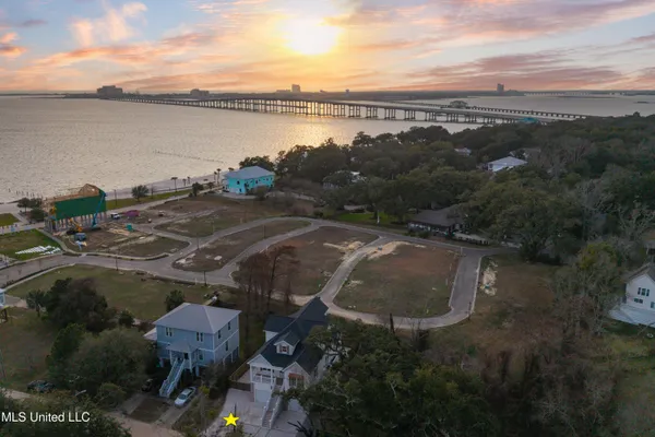 $1,550,000 | 419 Martin Avenue, Ocean Springs, MS 39564