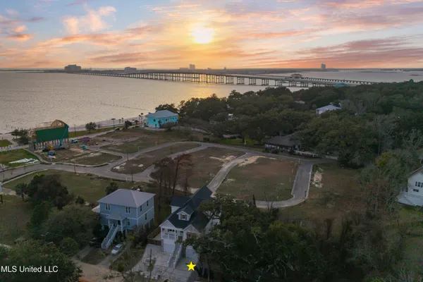 $1,550,000 | 419 Martin Avenue, Ocean Springs, MS 39564